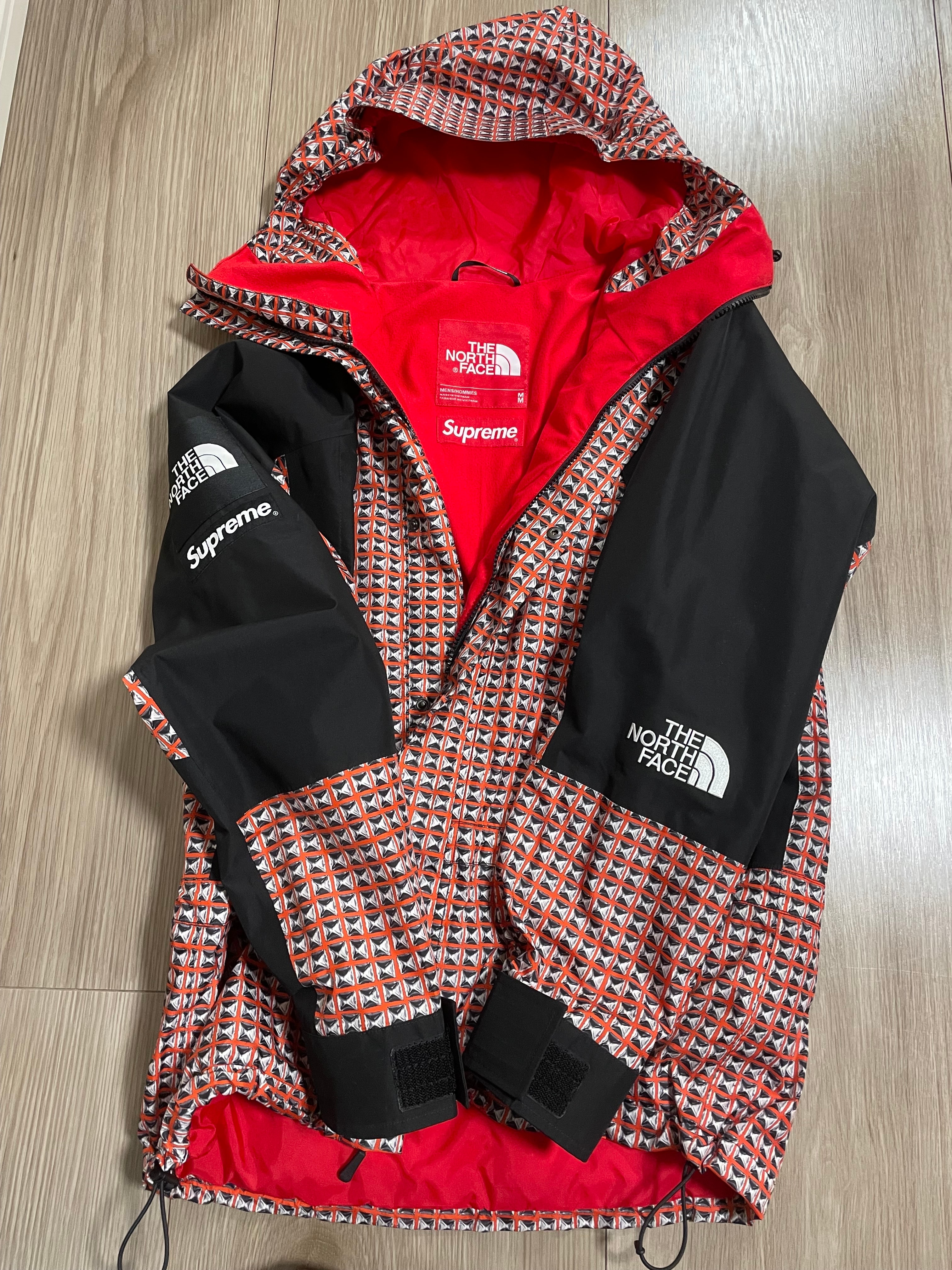 Supreme x The North Face Studded Mountain Light Jacket 