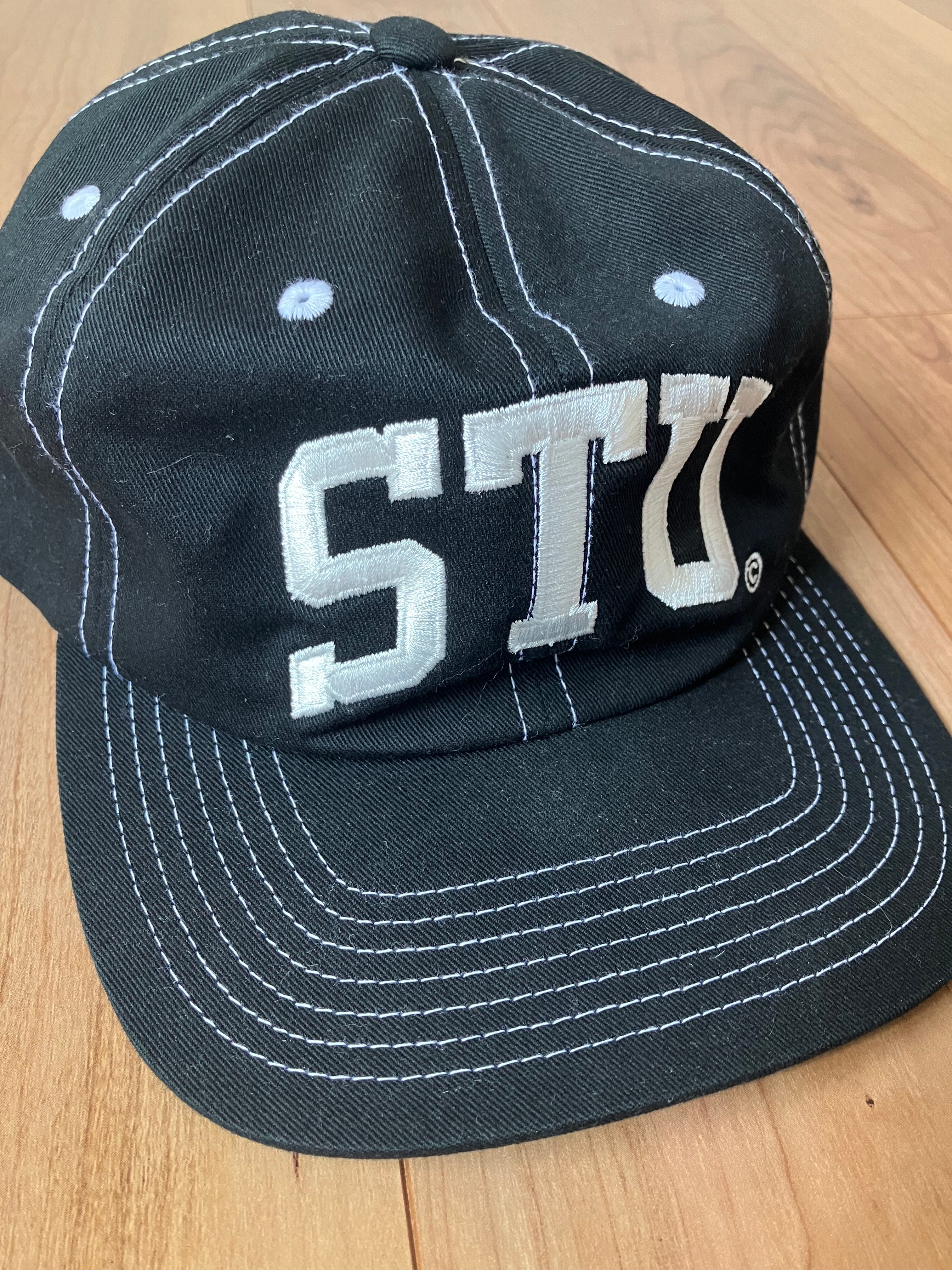 Stussy Mid-Depth STU Arch Strapback "True Black"