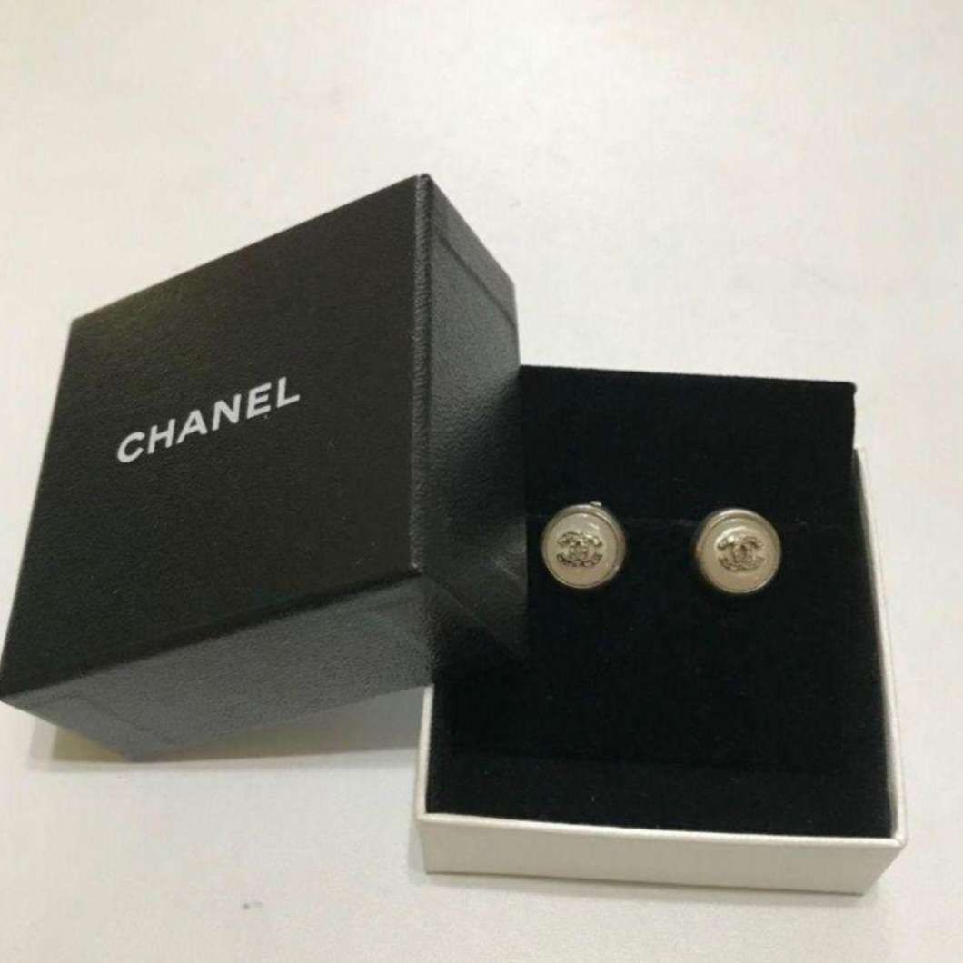 CHANEL イヤリング