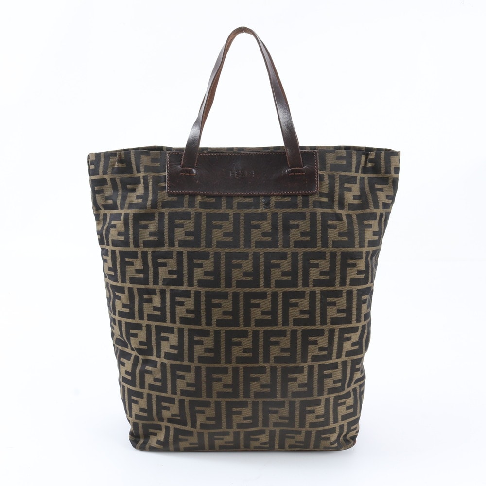 A (未使用に近い)】極美品 FENDI フェンディ ナイロン ズッカ