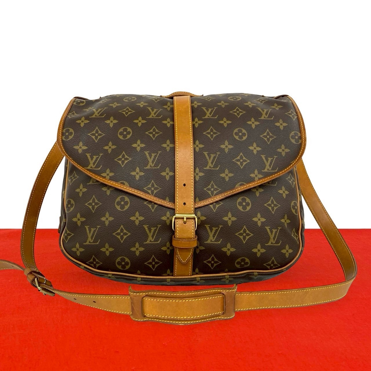 B (目立った傷や汚れなし)】LOUIS VUITTON ルイヴィトン ソミュール 35