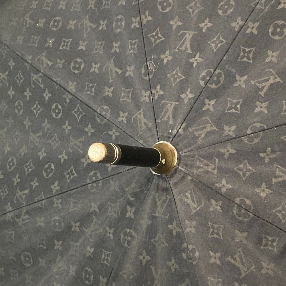 LOUIS VUITTON ロゴパターン 長傘 ブラック C (やや傷や汚れあり)】ルイヴィトン LOUIS VUITTON ロゴ モノグラム