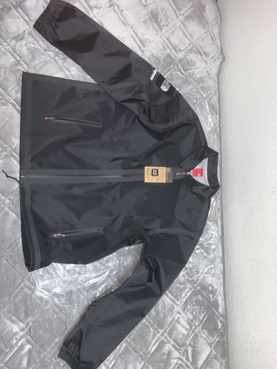 Supreme x The North Face Summit Series Outer Tape Seam Coaches Jacket "Black"