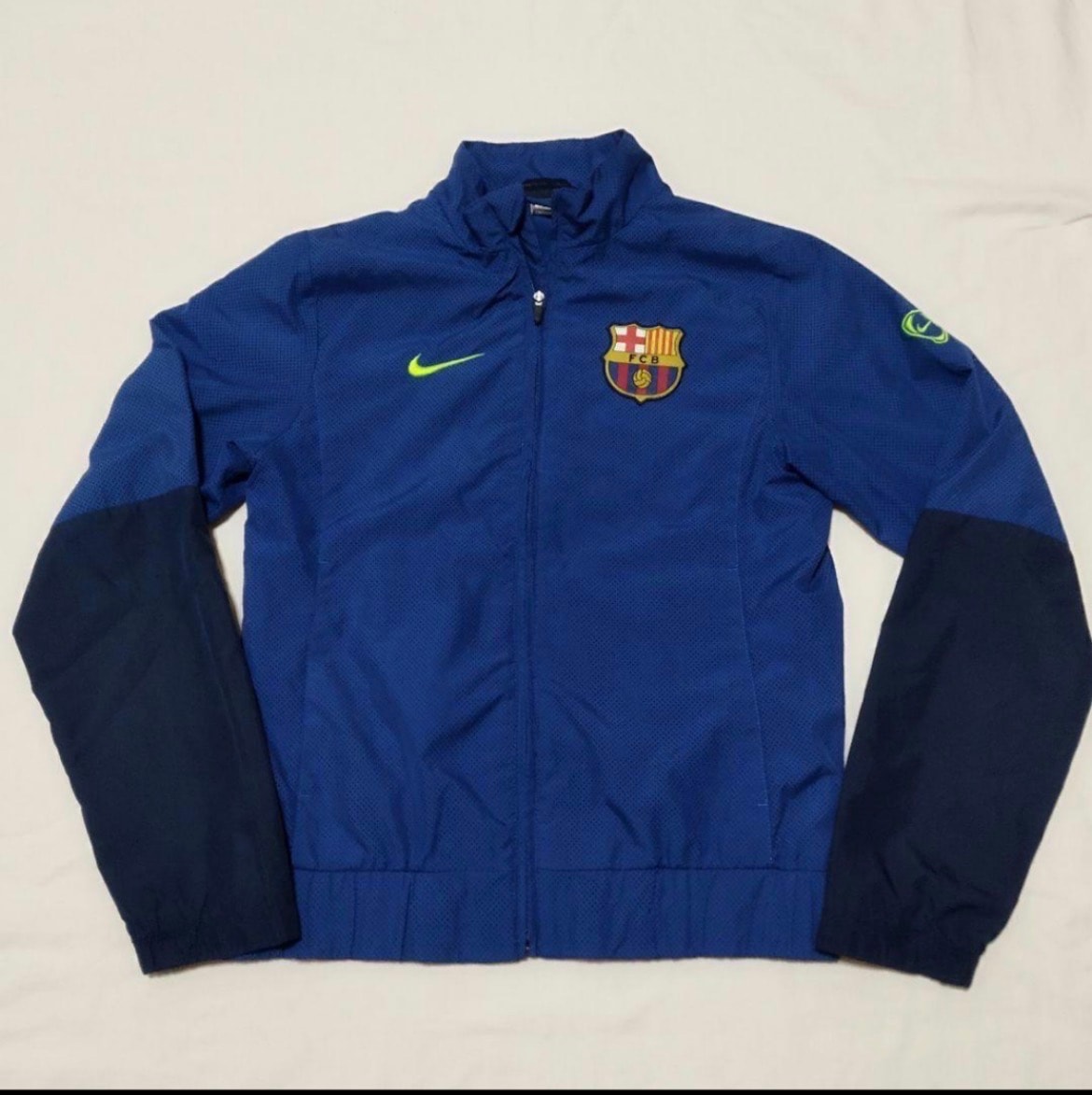 NIKE バルセロナ　ナイロンジャケット