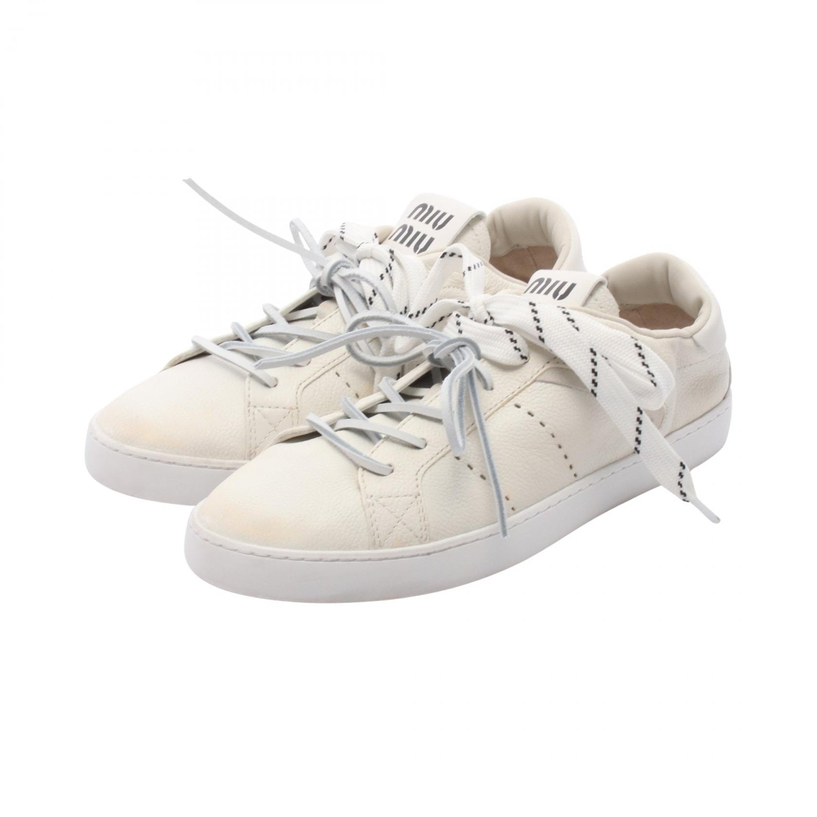 ミュウ ミュウ Miu Miu デコレザー ユーズド加工 スニーカー 靴 レザー レディース ホワイト系 5E532E 【中古】