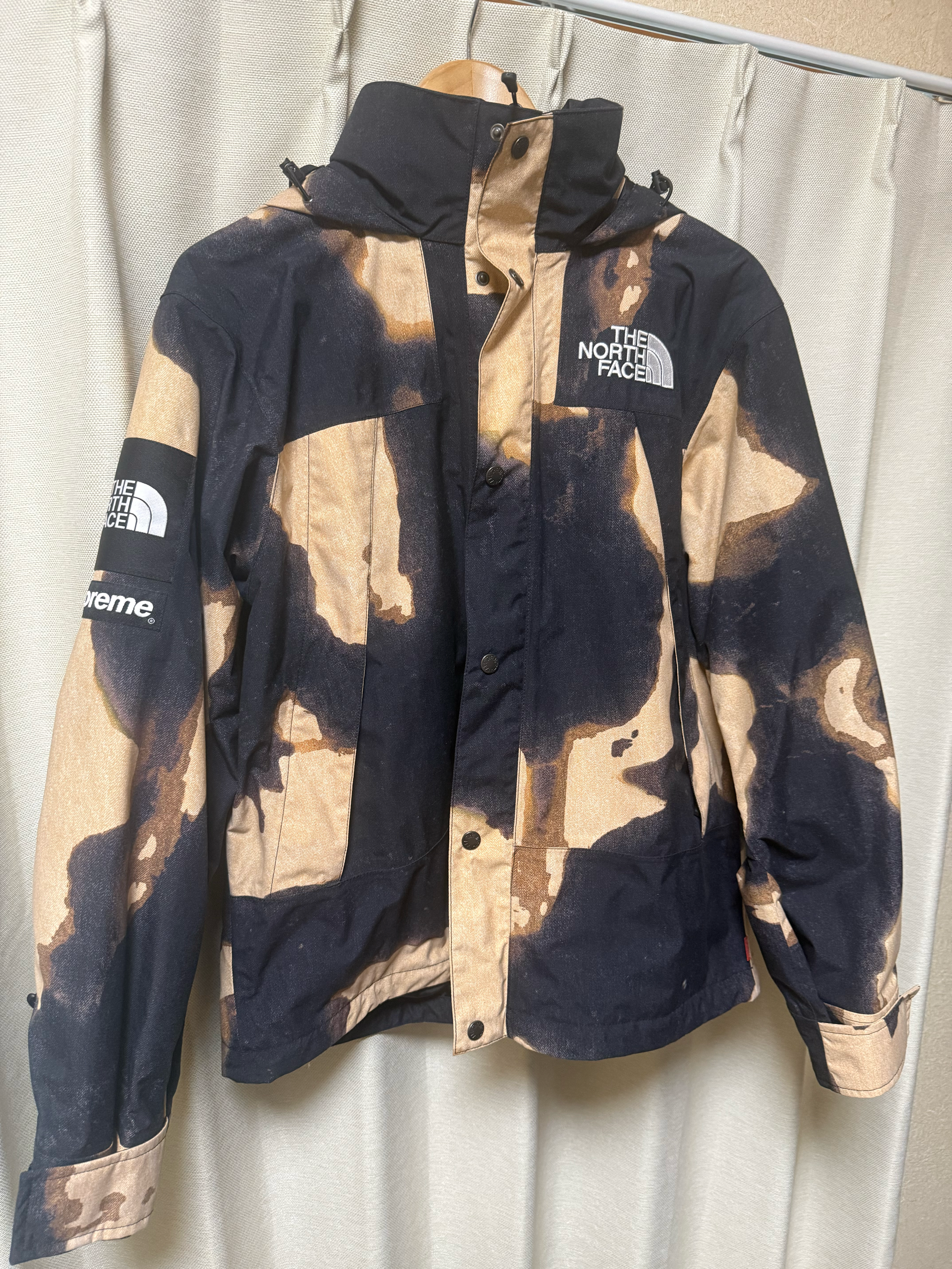 Supreme x The North Face Bleached Denim Print Mountain Jacket "Black"