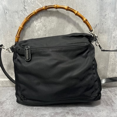 【GUCCI】グッチ 2WAY ハンドバッグ ショルダーバッグ ブラック ナイロン レザー バンブーハンドル シルバー金具 斜め掛け レディース 軽量