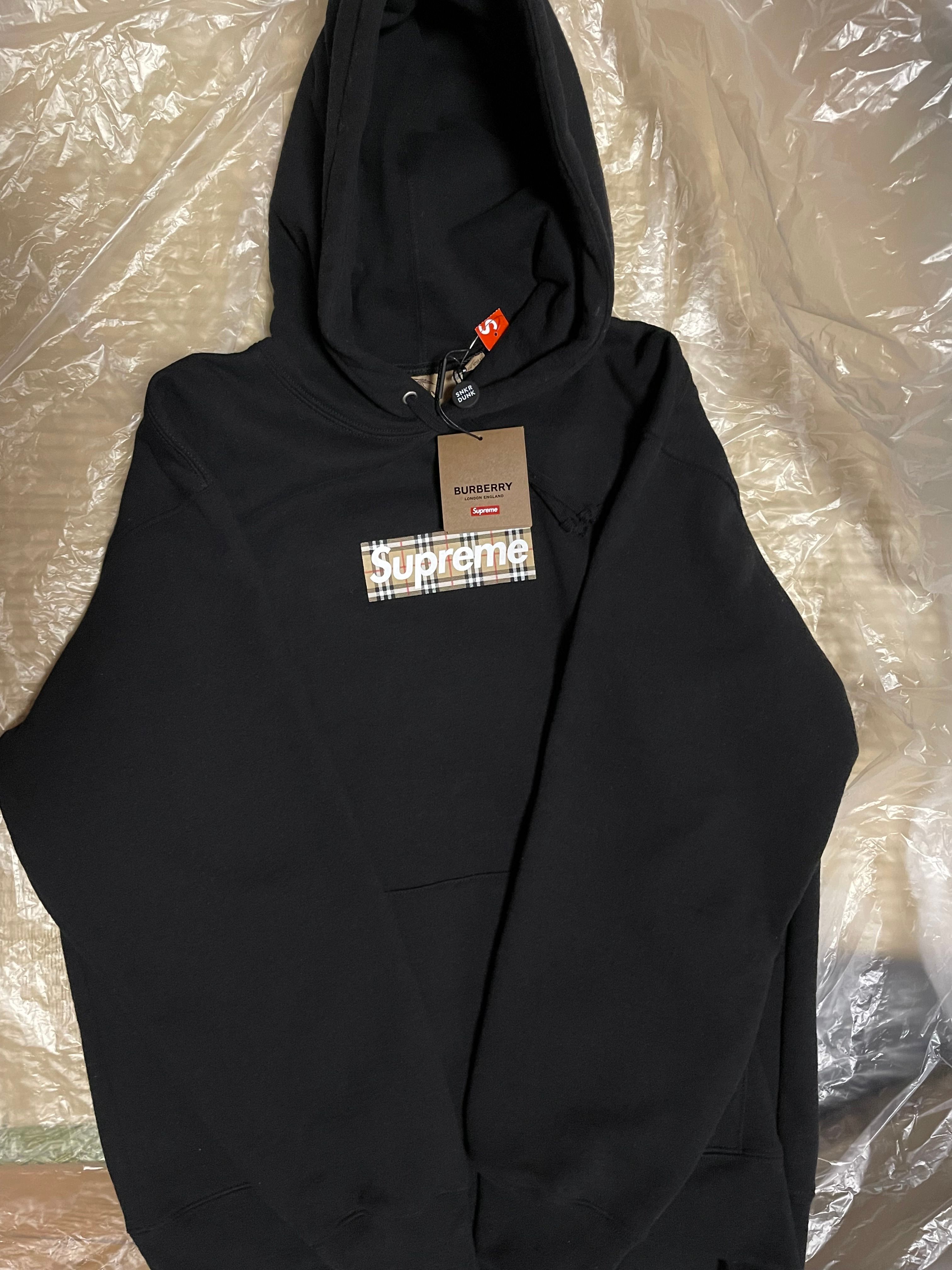 Supreme / Burberry Box Logo Hooded Sweatshirt "Black"