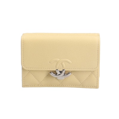 シャネル マトラッセ ハーフココ 三つ折り財布 レザー レディース CHANEL 中古