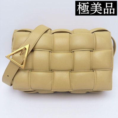 【極美品】BOTTEGA VENETA ボッテガヴェネタ パデッドカセット マキシイントレチャート ショルダーバッグ ベージュ
