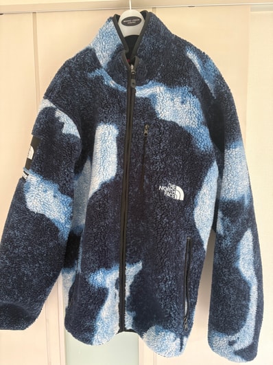 Supreme x The North Face Bleached Denim Print Fleece Jacket "Indigo"