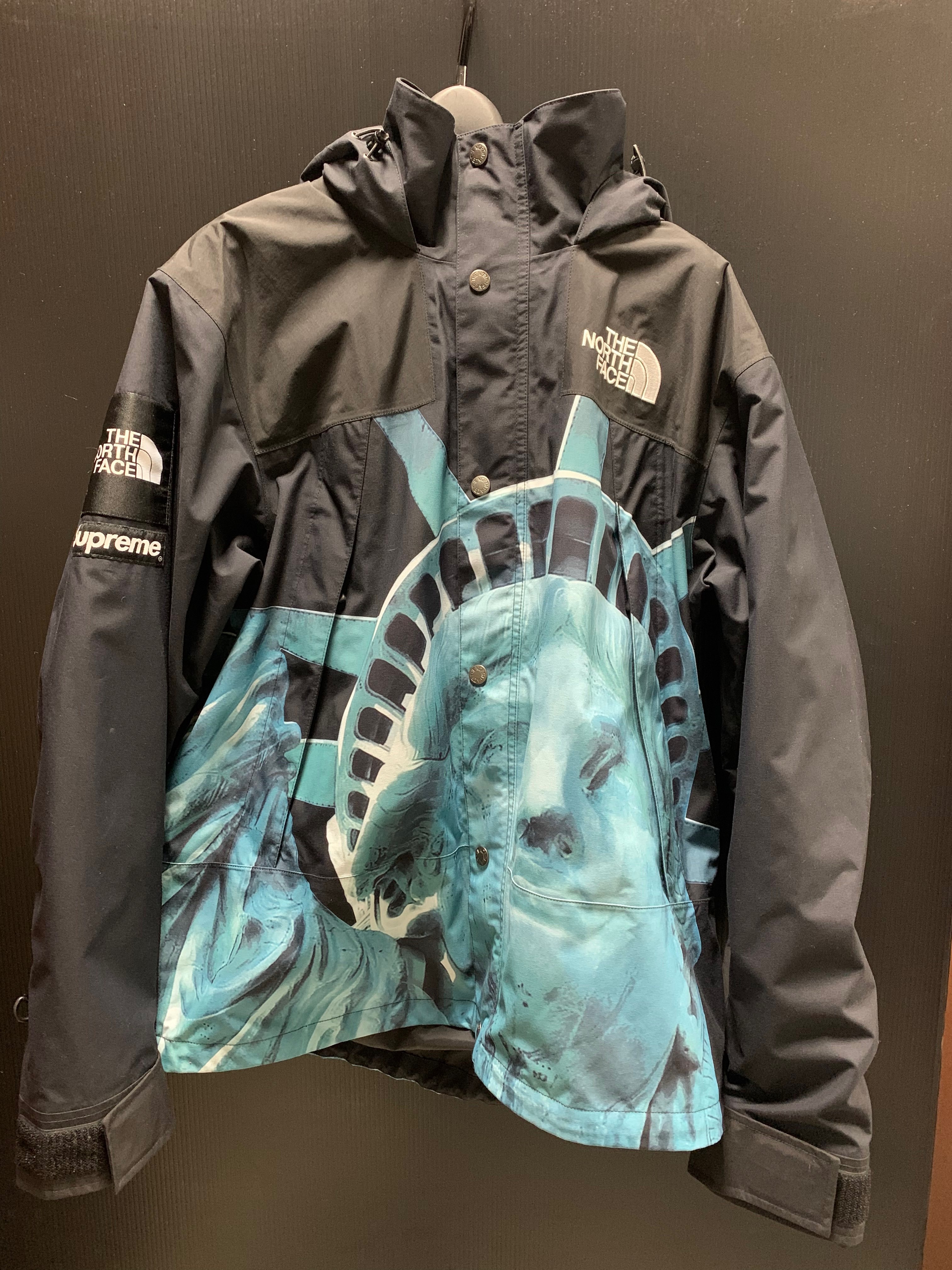 Supreme x The North Face Statue of Liberty Mountain Jacket "Black"