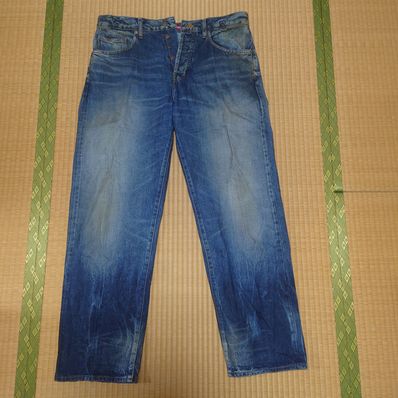 Supreme Distressed Loose Fit Selvedge Jean "Washed Blue" (23FW)