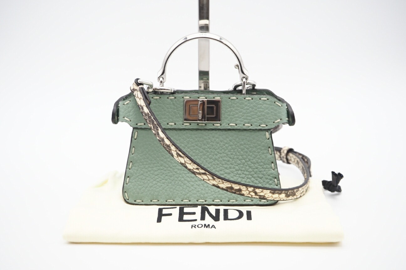 極美品 FENDI フェンディ セレリア ピーカブー ISeeUマイクロ 2WAYショルダー 7AS106 2wayハンドバッグ グリーン グレインカーフレザー パイソン レディース