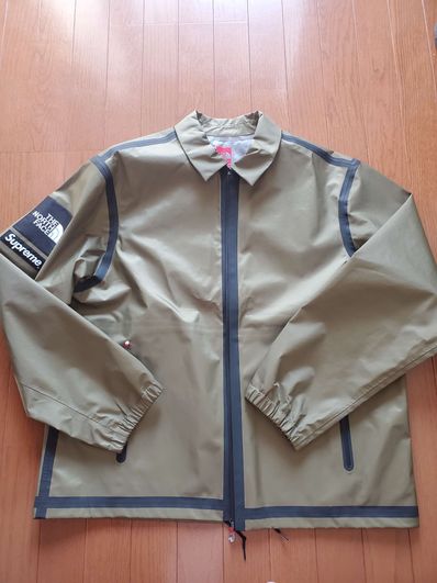 Supreme x The North Face Summit Series Outer Tape Seam Coaches Jacket "Olive"