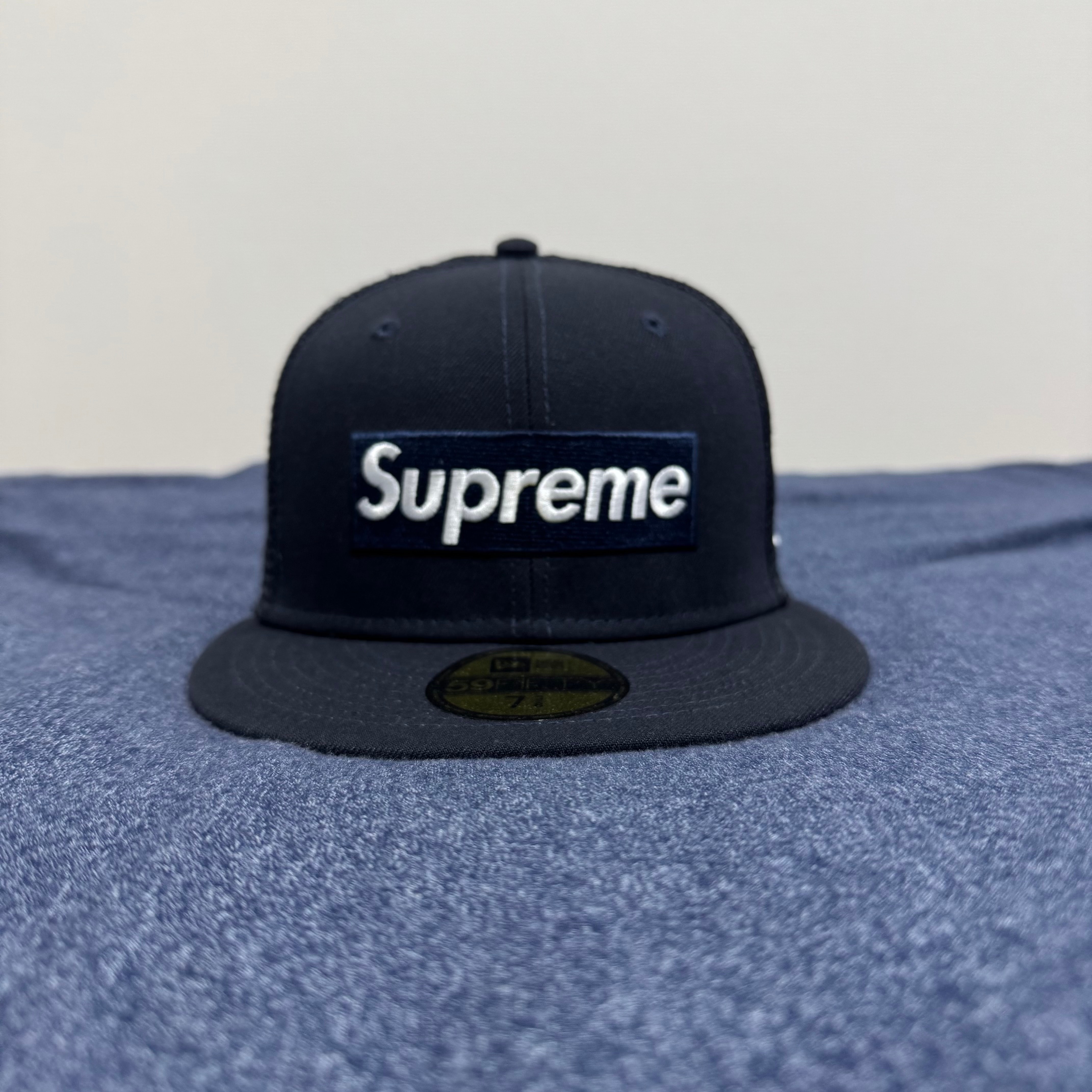 Supreme Box Logo Mesh Back New Era "Navy" (22SS)