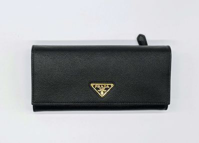 PRADA Saffiano Triangle Wallet ”Black”