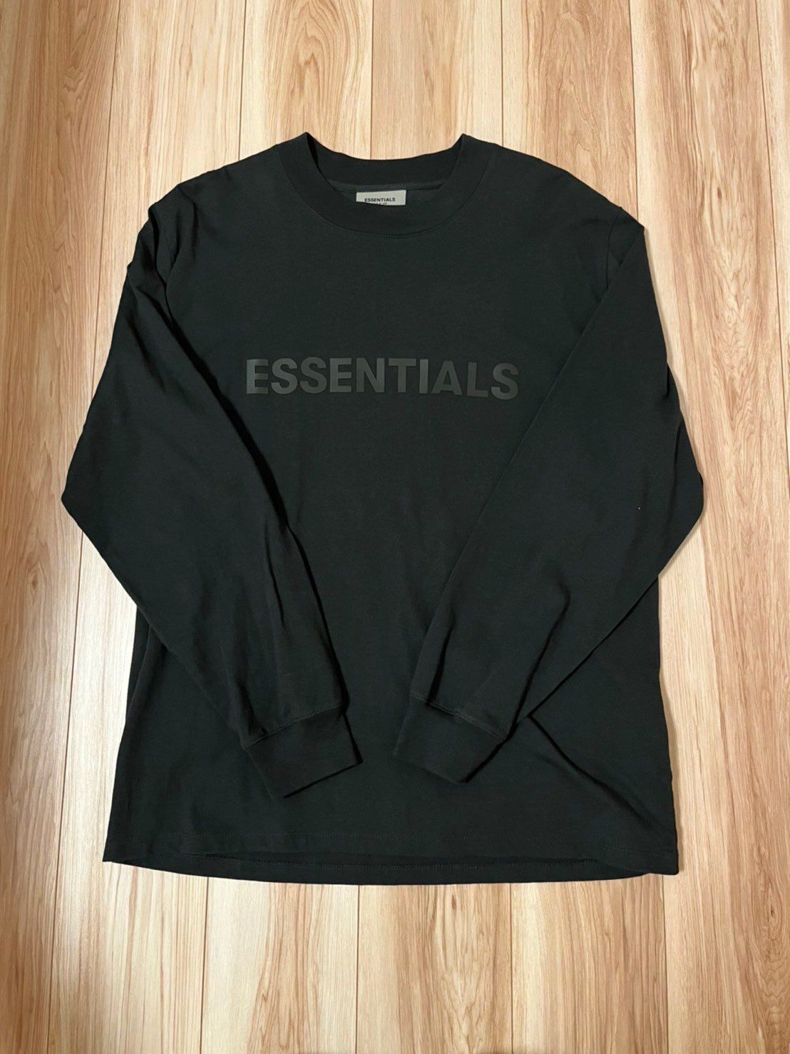 FEAR OF GOD ESSENTIALS 3D Silicon Applique Boxy Long Sleeve T-Shirt "Black"