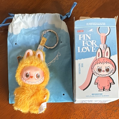 POP MART THE MONSTERS (LABUBU) Pin for Love Series-Vinyl Plush Pendant (N-Z) Y