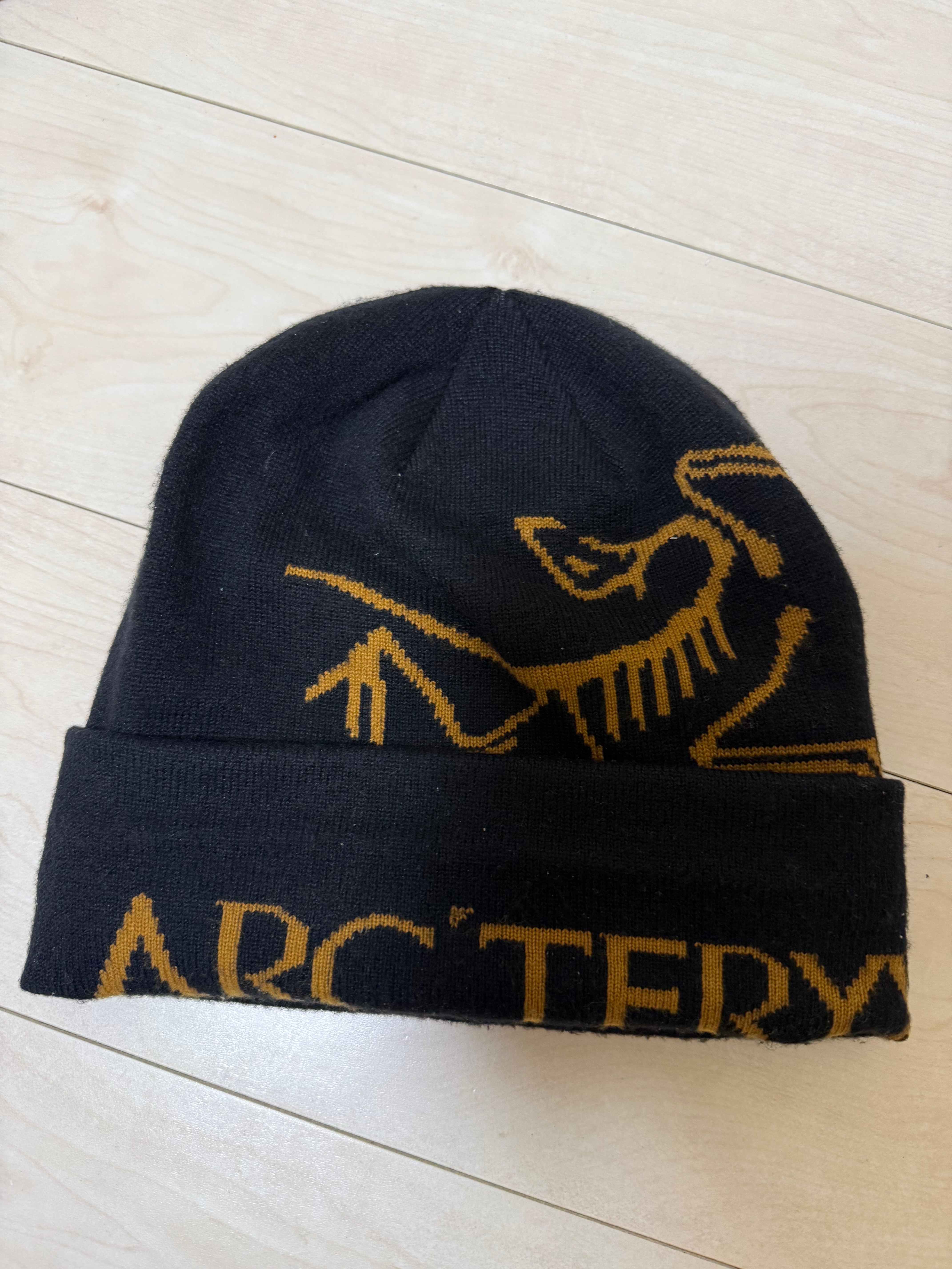 SOL soonerorlater GuruGuru Beanie 