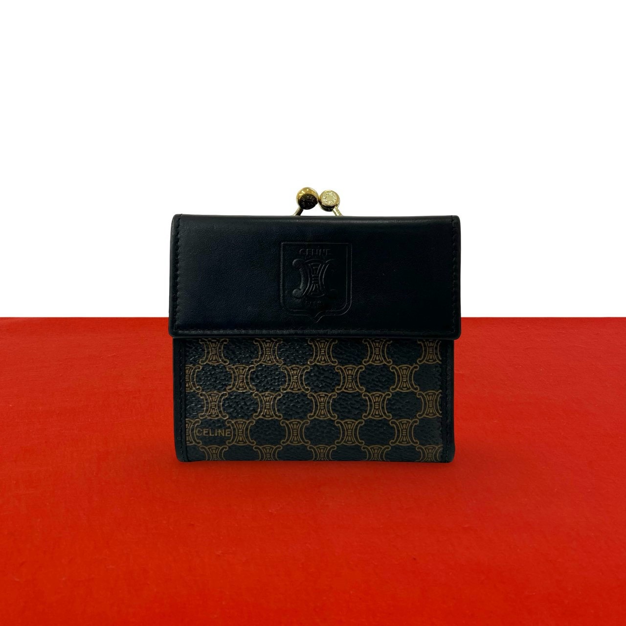 CELINE セリーヌ マカダム ブラゾン 柄 トリオンフ ロゴ レザー PVC 三つ折り財布 ブラック
 28204