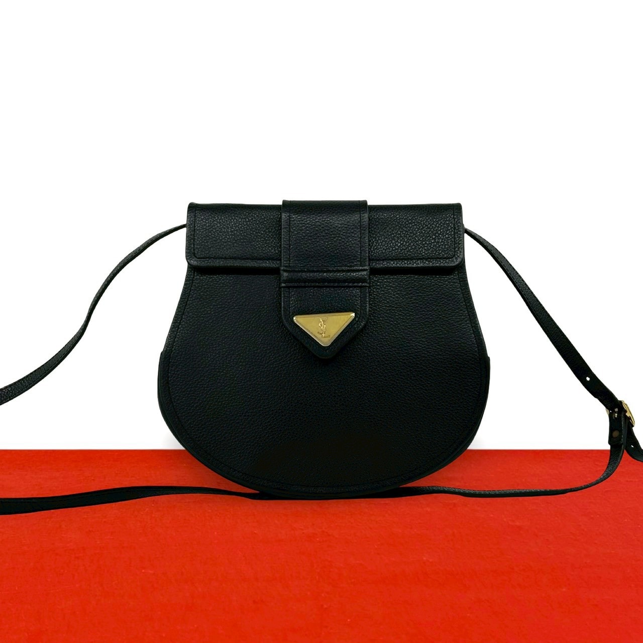 本物 イヴ サンローラン YVES SAINT LAURENT YSL レザー ショルダーバッグ ポシェット アイボリー バッグ 中古・ YSL サンローラン リヴゴーシュ レザー バケットバッグ ブラック