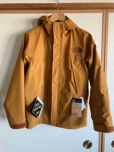 マウンテンライトジャケット
