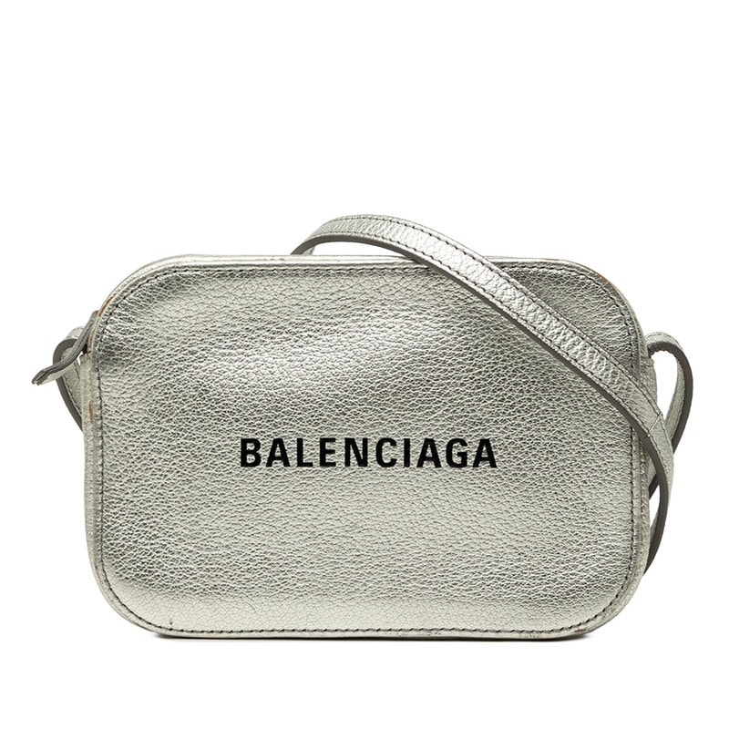 バレンシアガ エブリデイ カメラバッグ XS 斜めかけ ショルダーバッグ シルバー レザー レディース BALENCIAGA 中古