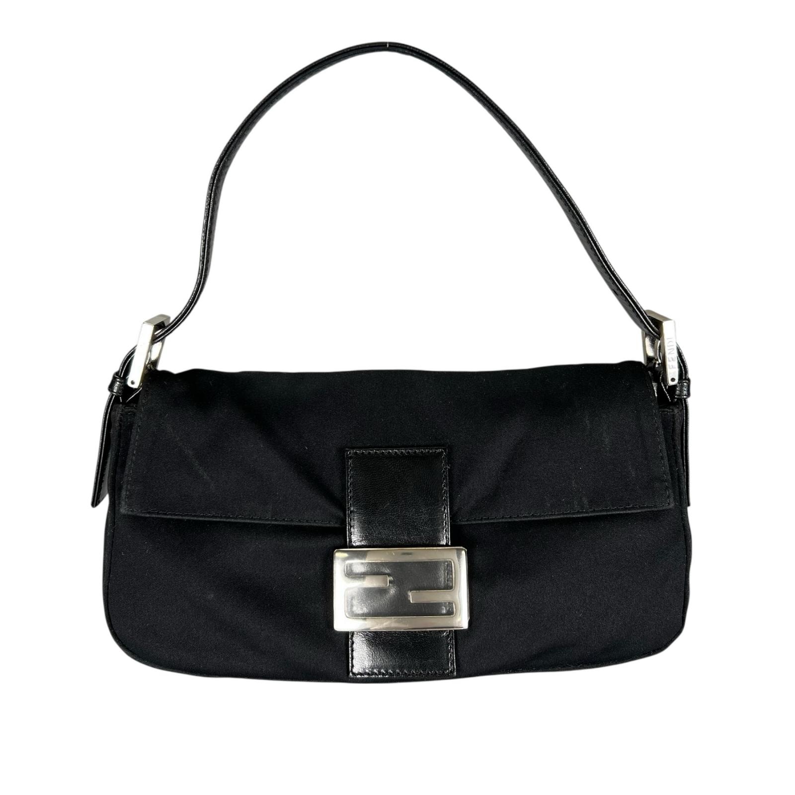 FENDI フェンディ マンマバケット ハンドバッグ ジャージー ブラック レディース【中古】