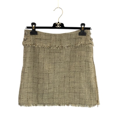 美品 CHANEL シャネル ツイード ココマークハンガー付き サイズ34 ベージュ ゴールド金具 コットン シルク/ スカート 601401 【中古】