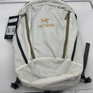 ARC'TERYX × BEAMS Mantis26 "White" 30013
