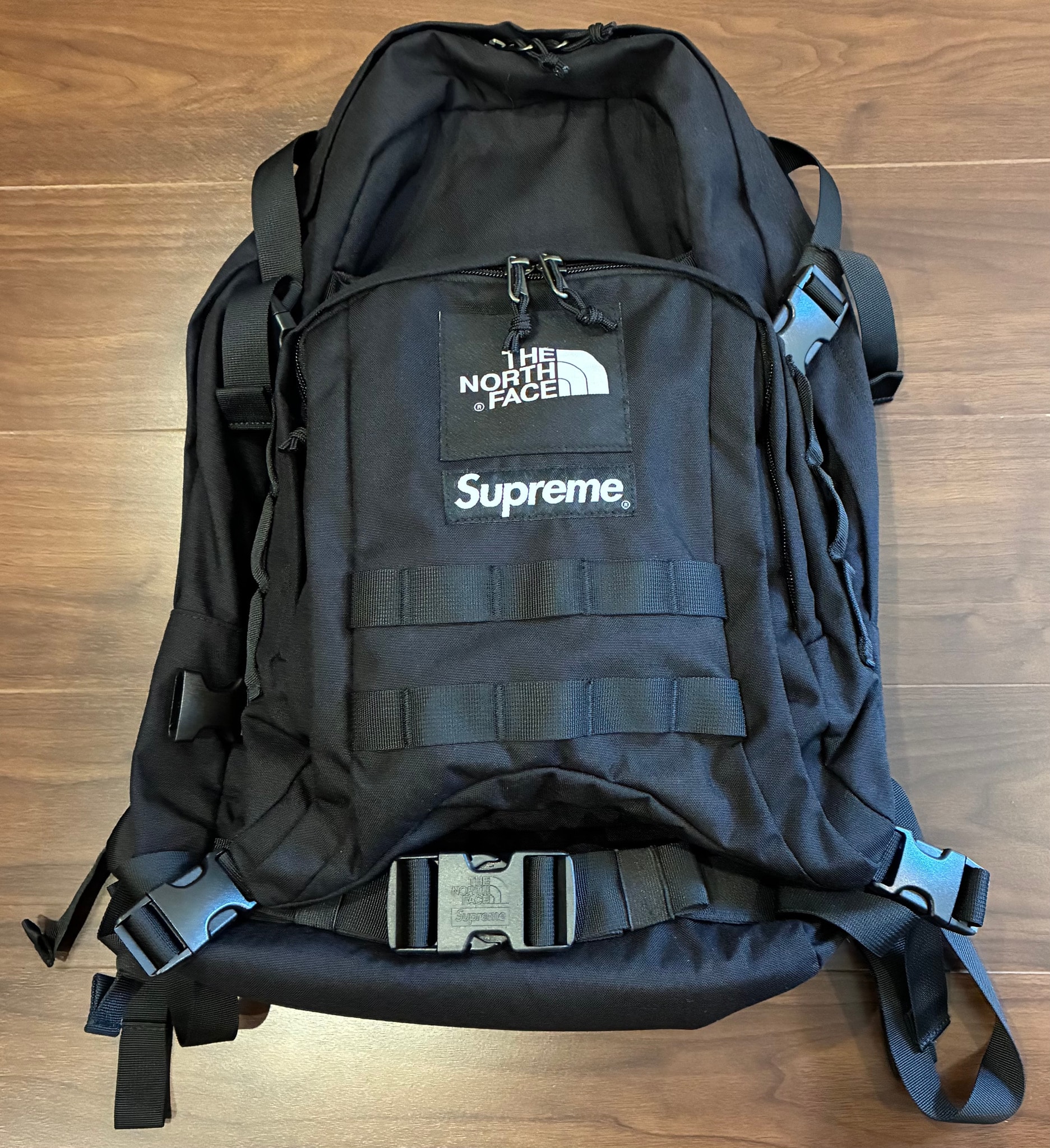 Supreme x The North Face RTG Backpack. 35L "Black"