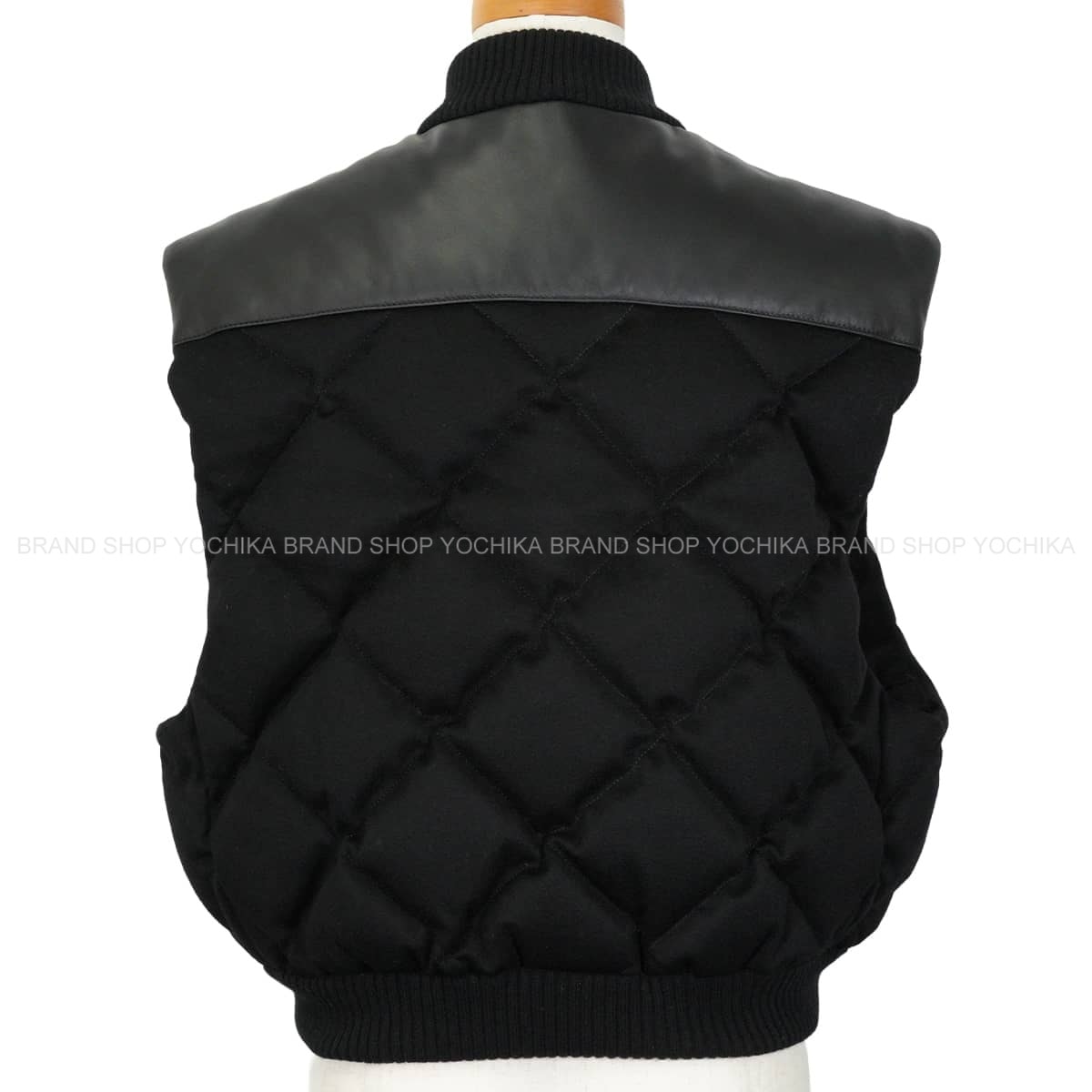 HERMES エルメス ダウンベスト レディース ショート丈 キルティング セリエ クルードセル パッチ付 黒 (ブラック) カシミヤ/ラムスキン #44 シルバー金具 1H0250DN 新品未使用
