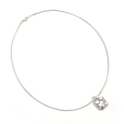 ティファニー ネックレス ピアストクロス オープンクロス スクエア