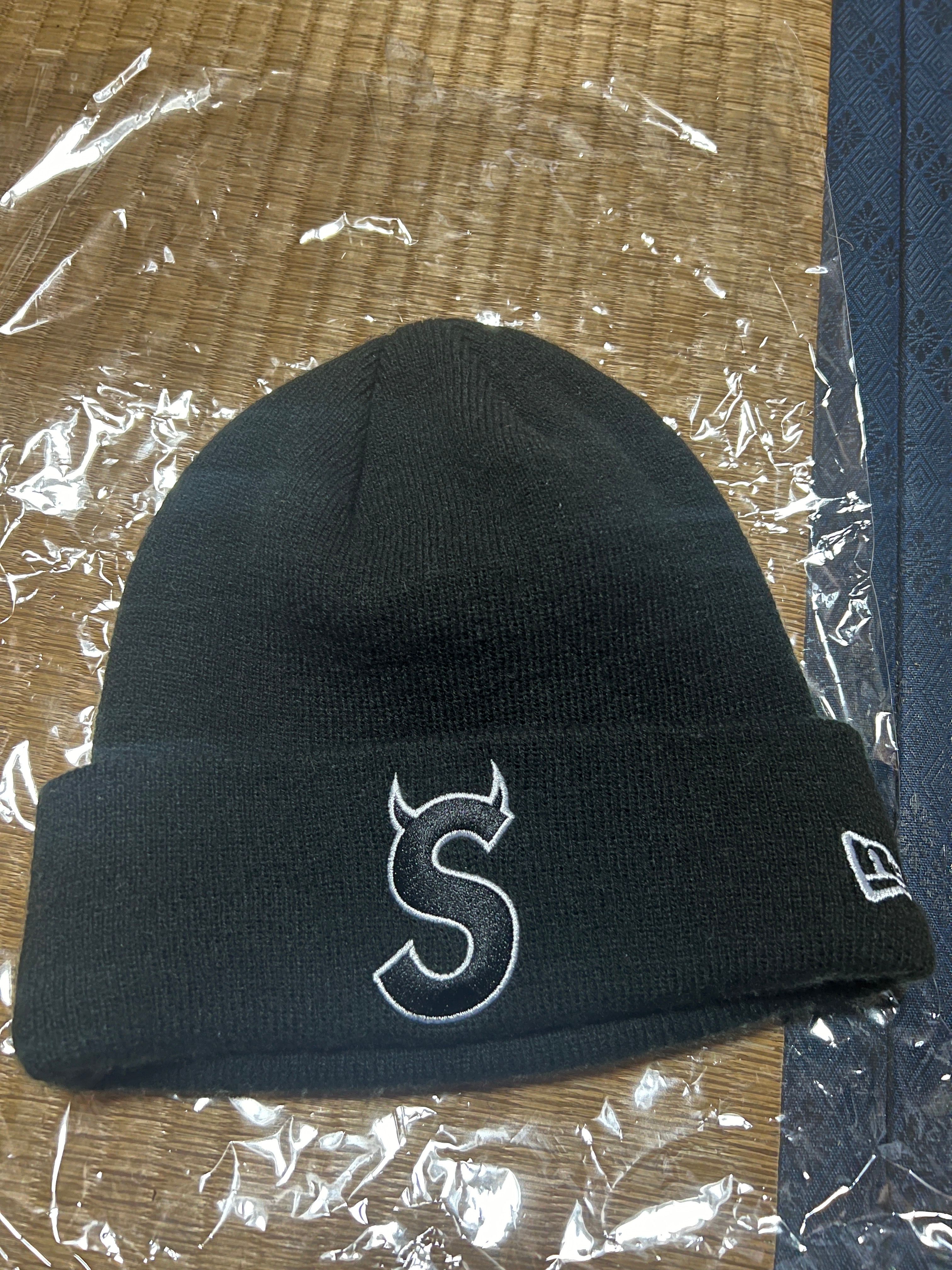 Supreme New Era S Logo Beanie "Black" (22FW)