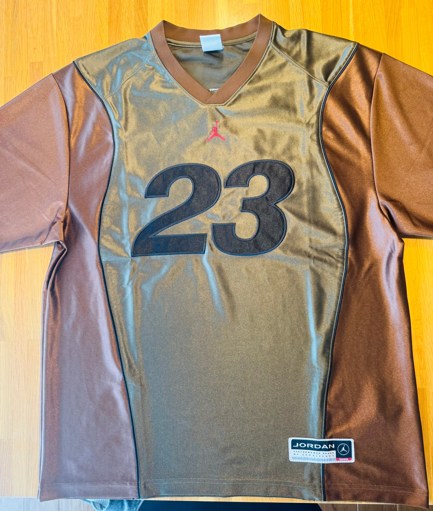 Supreme x Jordan Warm Up Jersey "Brown"