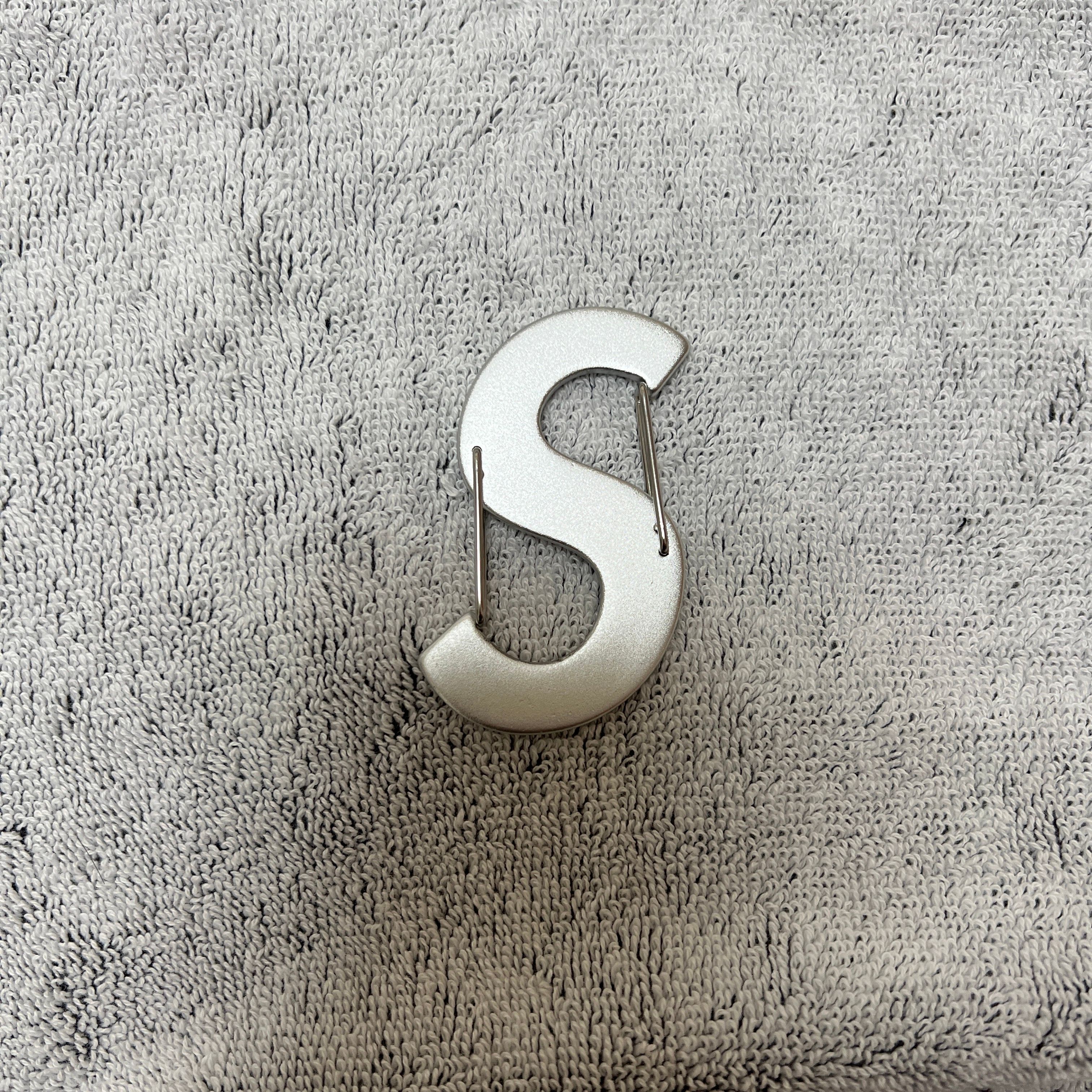Supreme / Nite Ize S Logo Keychain 