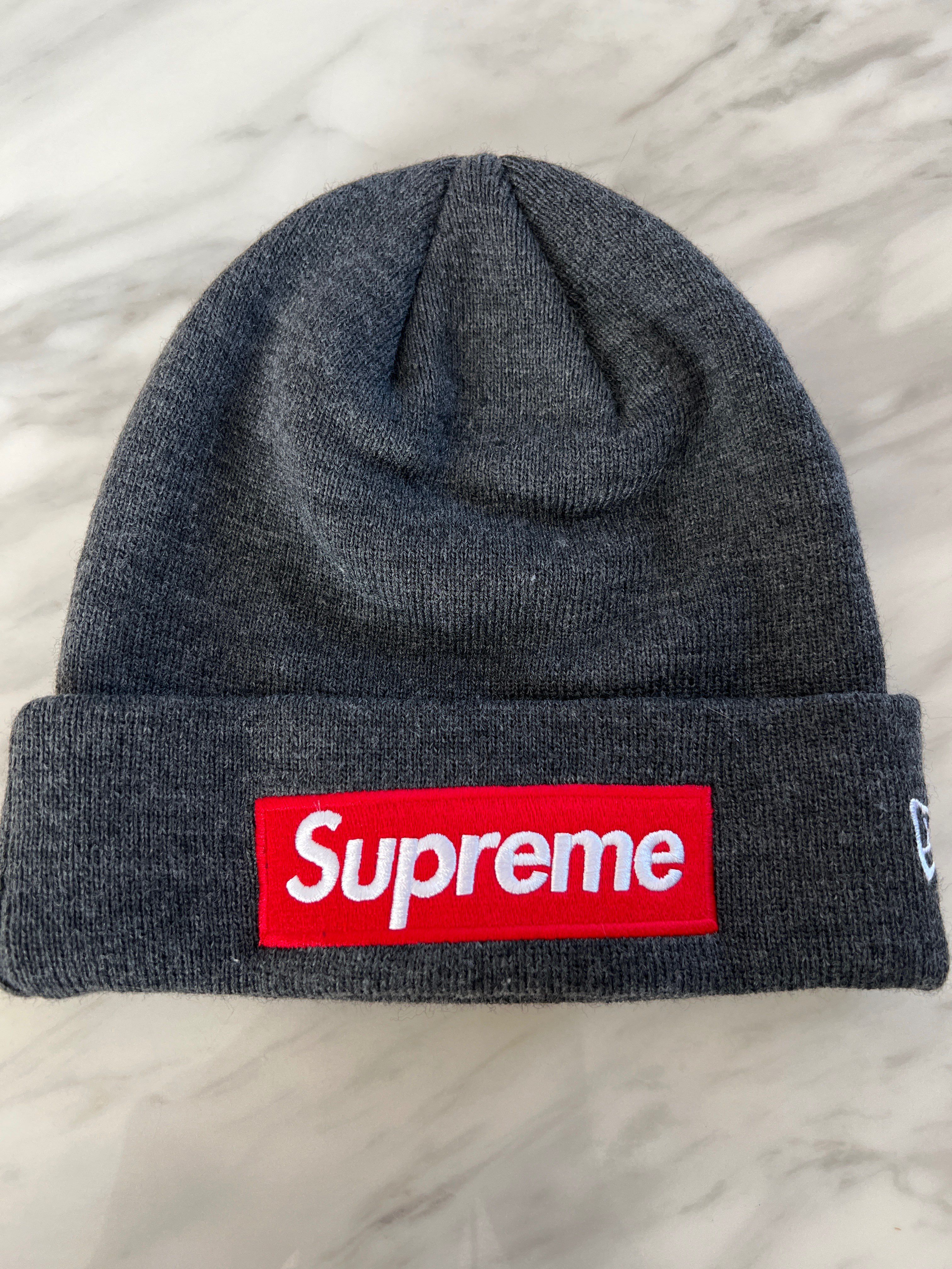 Supreme New Era® Box Logo Beanie "Charcoal" (21FW)