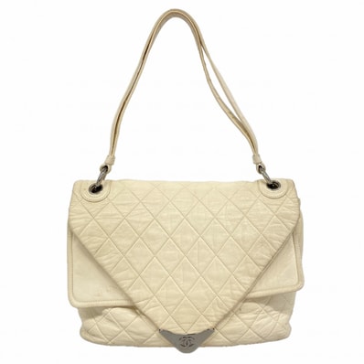 ★SALE【6ce5956】シャネル ショルダーバッグ マトラッセ カーフスキン アイボリー シルバー金具【中古】レディース