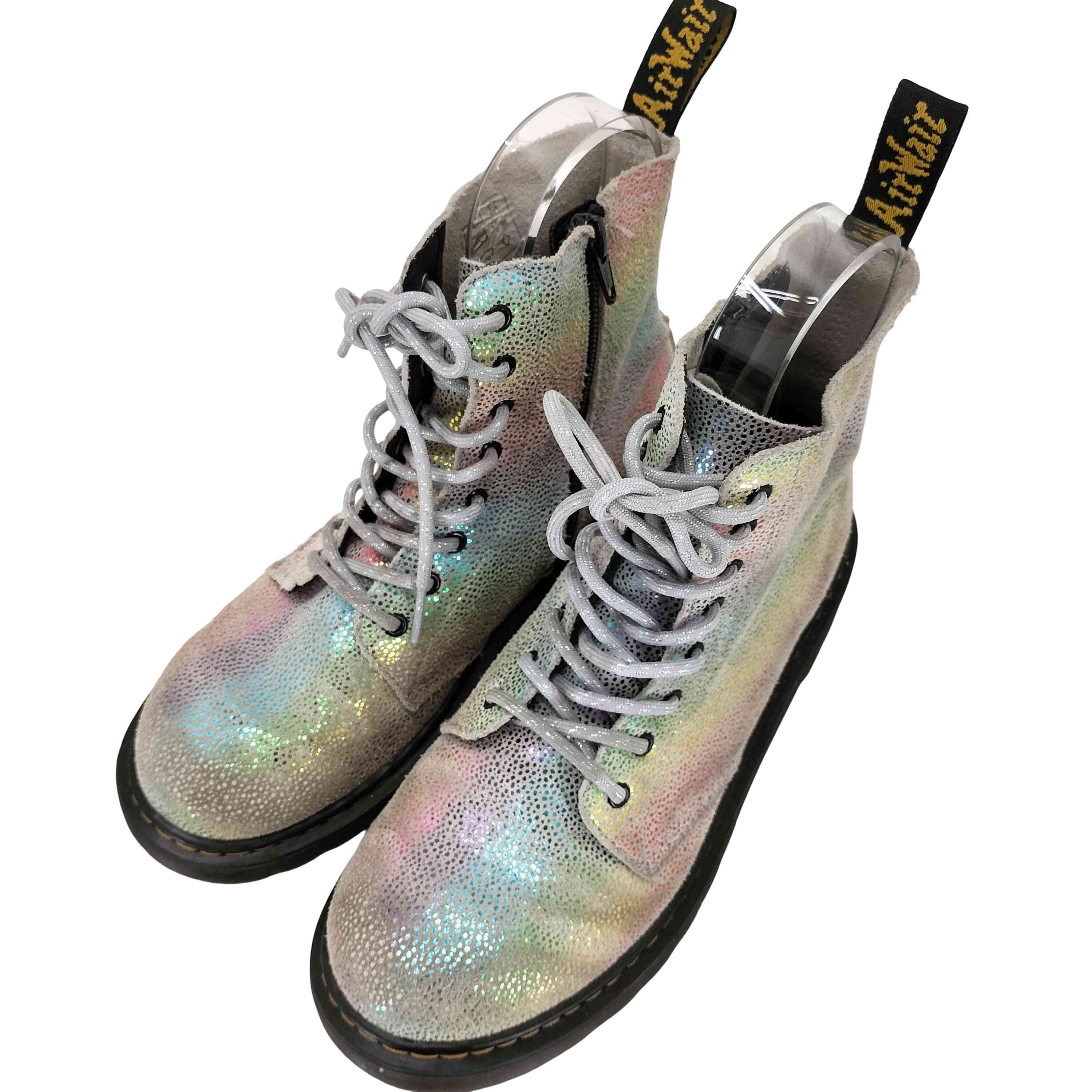 1460 Pascal Rainbow Iridescent ブーツ【1143008347773】