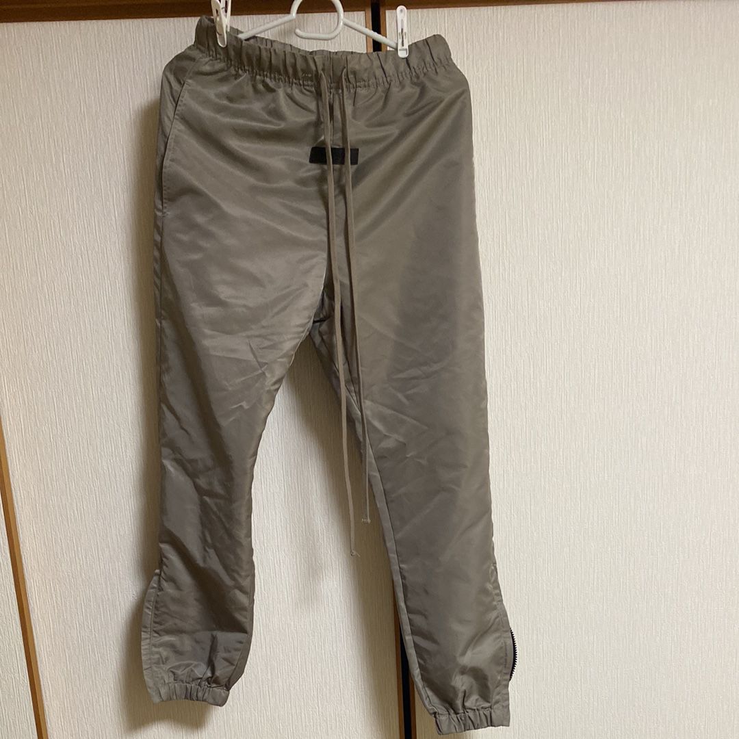 FEAR OF GOD ESSENTIALS Track Pant "Desert Taupe"