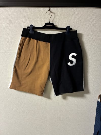 Supreme x Damien Hirst Soccer Short Supreme x Damien Hirst Soccer Short