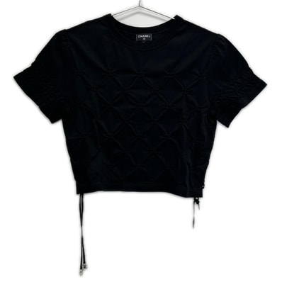 シャネル P74589 K10724 エンボスココマーク チャーム ショート丈 ブラック Tシャツ 34