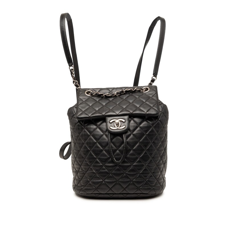 シャネル マトラッセ ココマーク リュック バックパック ブラック ラムスキン レディース CHANEL 【中古】