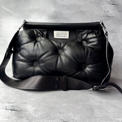 Maison Margiela Glam Slam Classic Medium "Black"