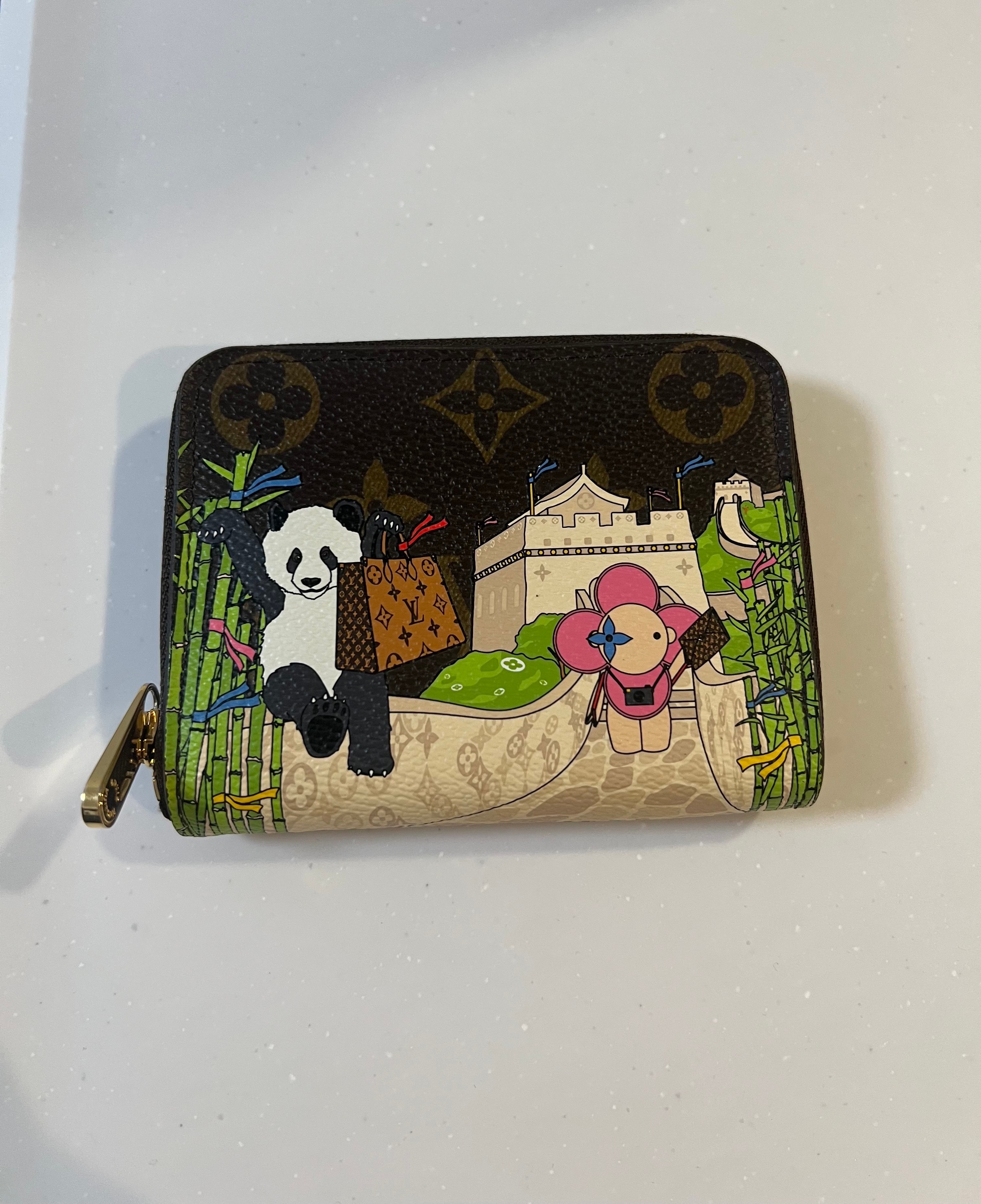 ルイヴィトン　パンダ　ジッピーコインパース　万里の長城　パンダ　ホリデーシーズン ルイヴィトン パンダ ジッピーコインパース 万里の長城 パンダ