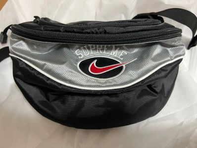 Supreme / Nike Shoulder Bag "Silver"