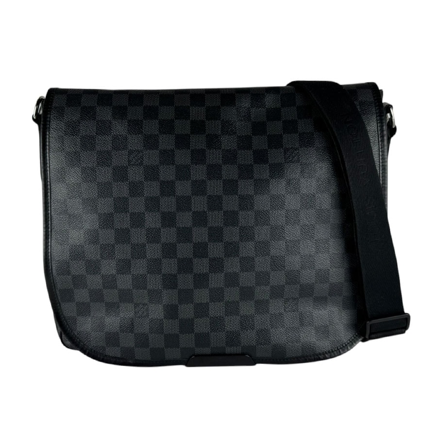 ルイ ヴィトン LOUIS VUITTON ショルダーバッグ ダミエ グラフィット ダニエルMM ダミエグラフィットキャンバス ブラック メンズ N58029【中古】 z10621