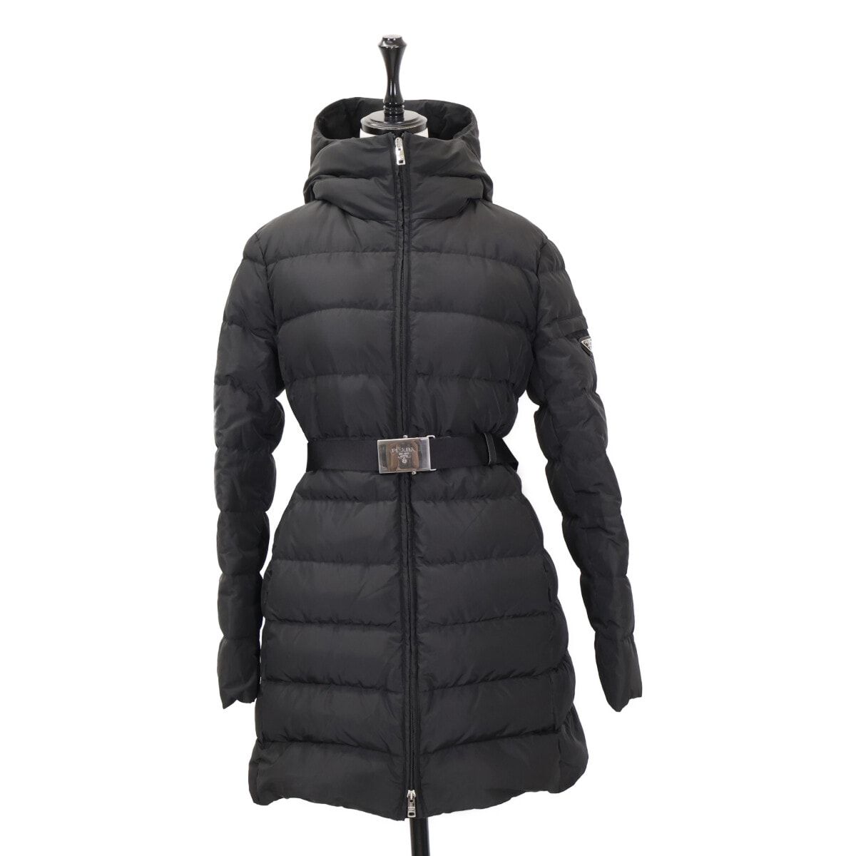 プラダ 【美品/国内正規/24年製】29O364 トライアングルロゴプレート ベルト付 フーディダウン 38