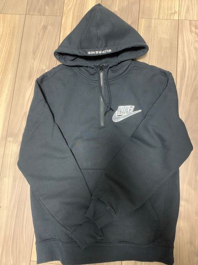 Supreme / Nike® Half Zip Hooded Sweatshirt "Black"